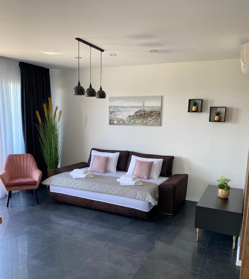 פודסטראנה Villa Donatella מראה חיצוני תמונה